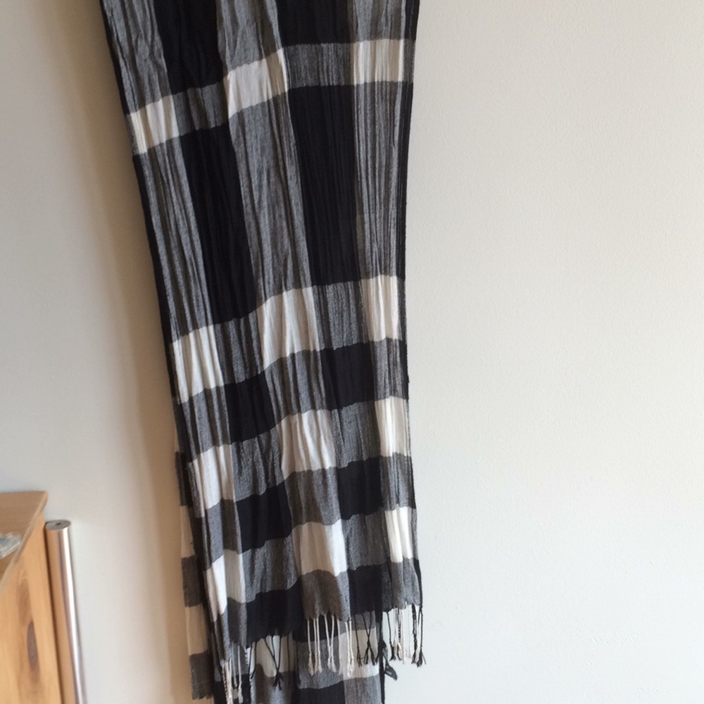Checkered scarf